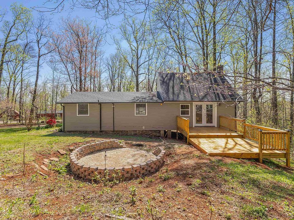 4th image of 1112 Red Bird Dr
