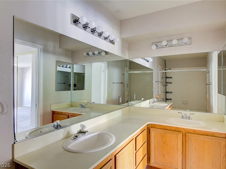 1575 W Warm Springs Rd #614 — Photo 4