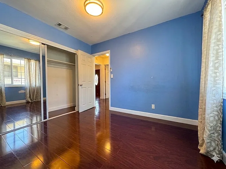 12128 Maryvine St — Photo 11