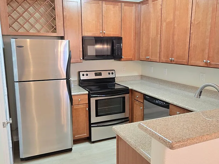 4400 S Jones Blvd #2103 — Photo 8