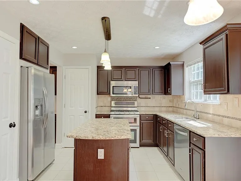 1795 Stoneoak Cir — Photo 5