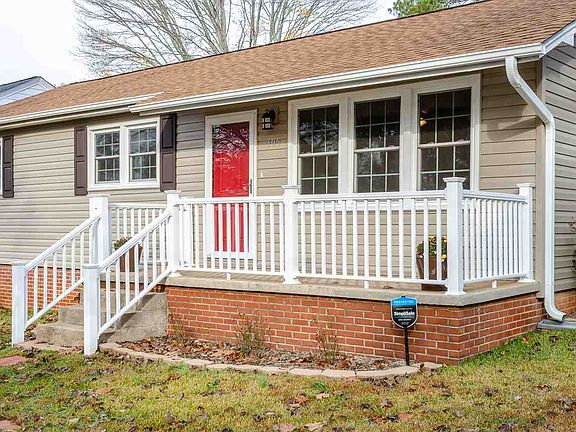 2nd image of 305 Paris Mountain Ave