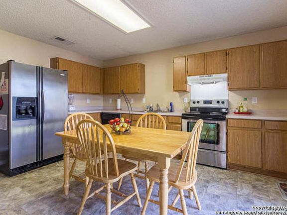 4th image of 2130 Fox Meadow Dr