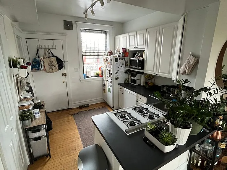 3700 N Paulina St — Photo 13