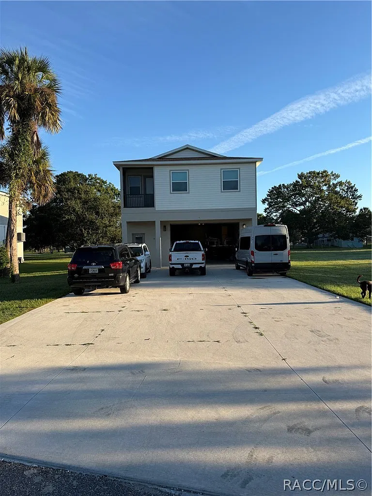 2 bed, 2.0 bath, 1600 sqft, $3,400 — Photo 1