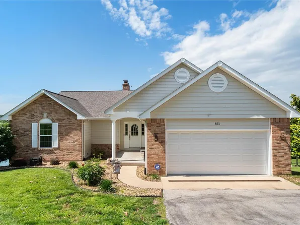 831 Bridgewater Xing, Villa Ridge, MO 63089