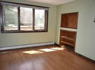 37 Maple St, North Springfield, VT 05150