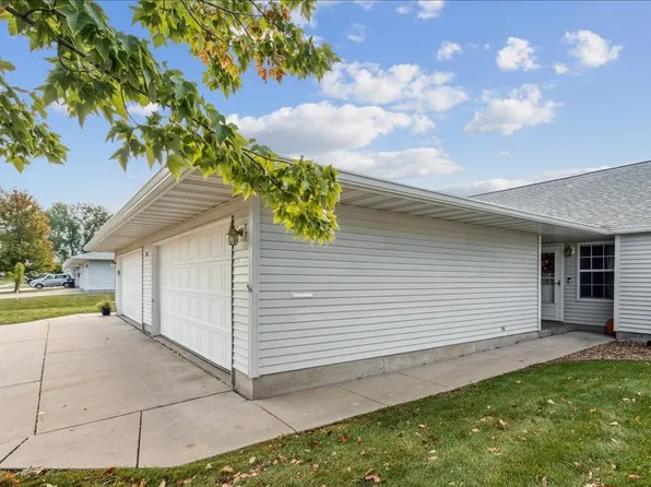 1365 Daleview Dr Unit B, Marion, IA 52302