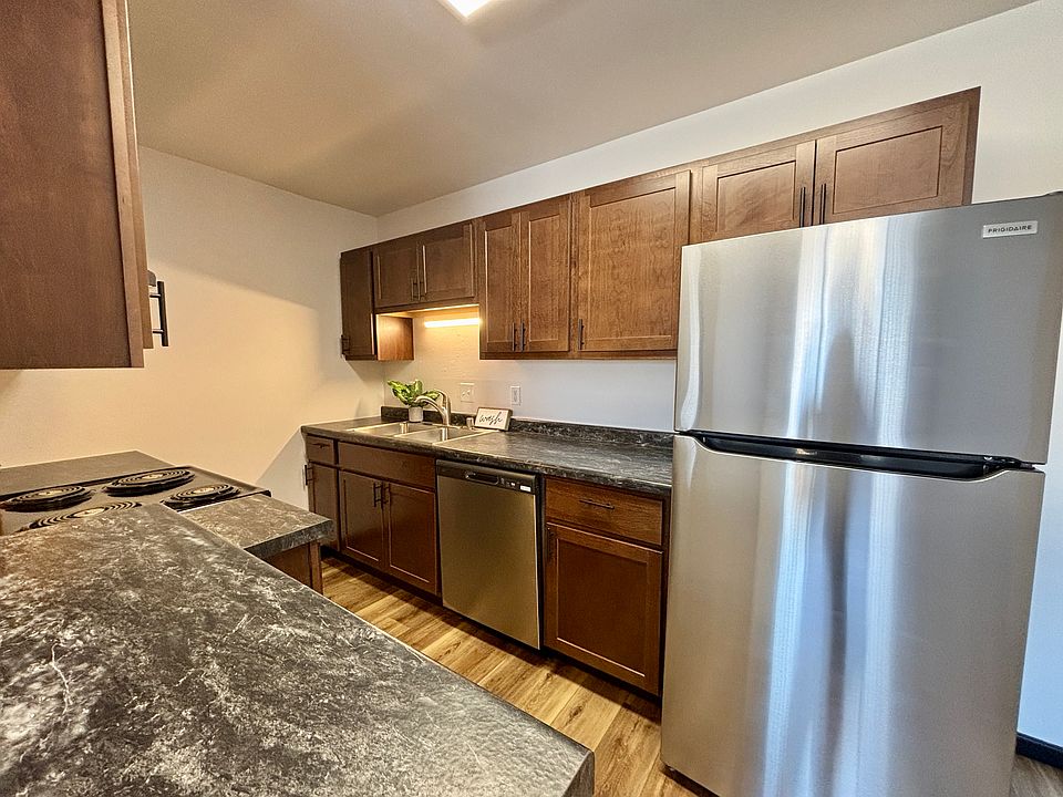 1st image of 2306 Badger Pkwy #14