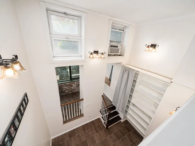 1314 Hudson St #2 — Photo 9