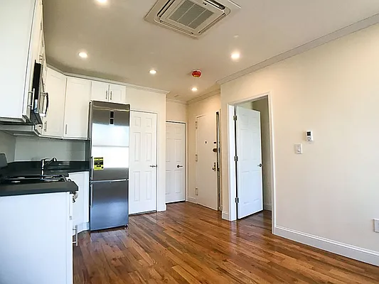 Rented by Francine Realty | media 9