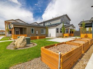 1456 N Cole Cottage Ln, Boise, ID 83704
