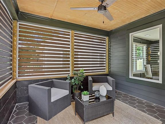 front screened-in patio