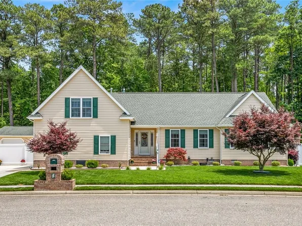 5 Boger Cir, Hampton, VA 23664