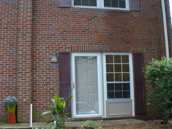 100 Friar Ln #100, Carrboro, NC 27510