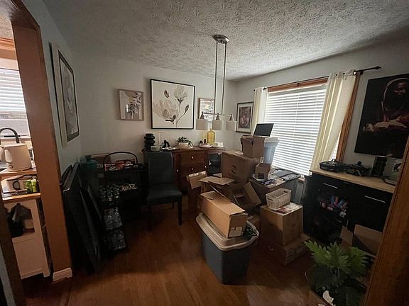 5th image of 1420 Senator Rd