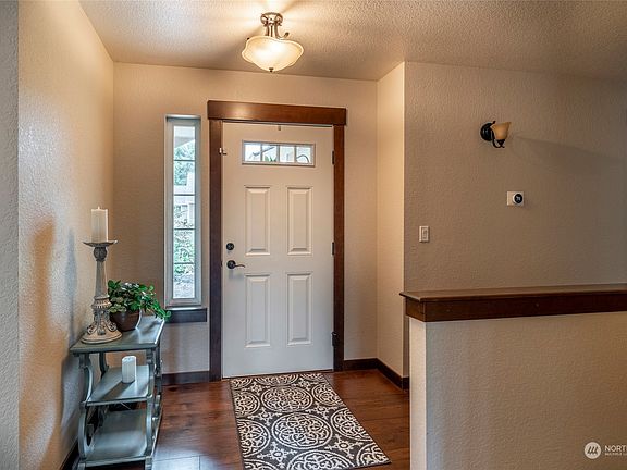 5th image of 1910 Arab Drive SE