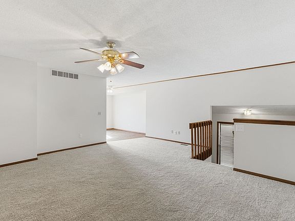 5th image of 718 N Sumac Rd