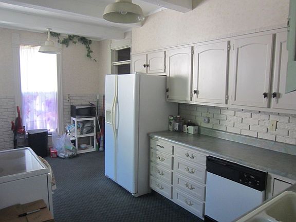 2nd image of 303 N Lincoln St