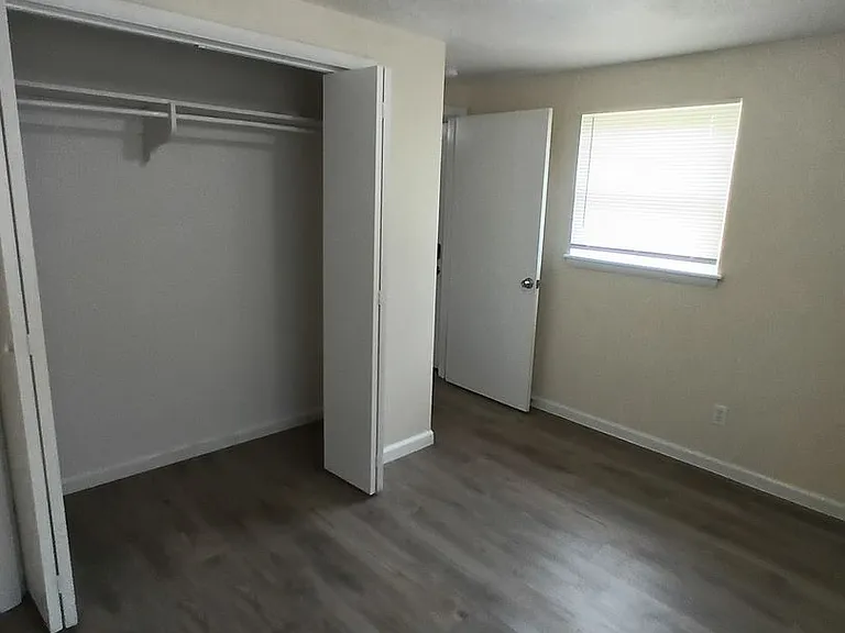 1405 Sandra Dr — Photo 15