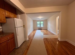 20-17 21st St #2, Astoria, NY 11105