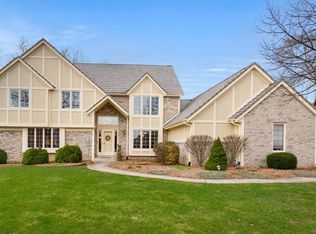 2715 Chadwick Ct, Brookfield, WI 53045