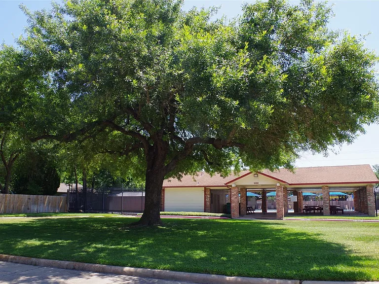 4407 Kevinkay Dr — Photo 26