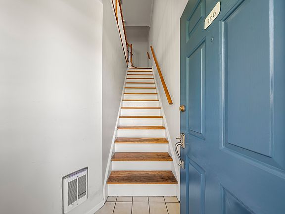 2nd image of 166 Lynette Dr #166