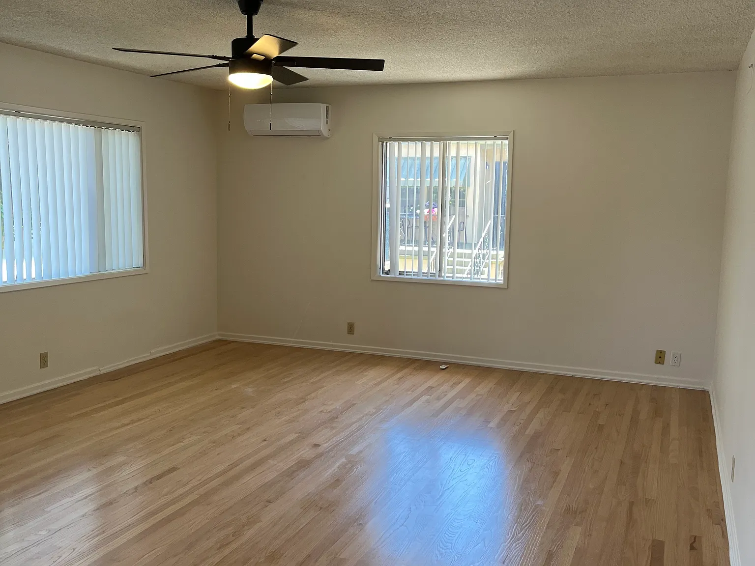 2 bed, 1.5 bath, 1000 sqft, $2,550 — Photo 3