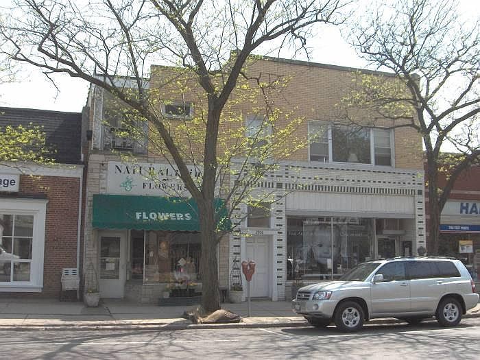 2906 Central Street
