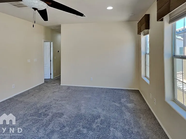 8356 Waylon Ave — Photo 7