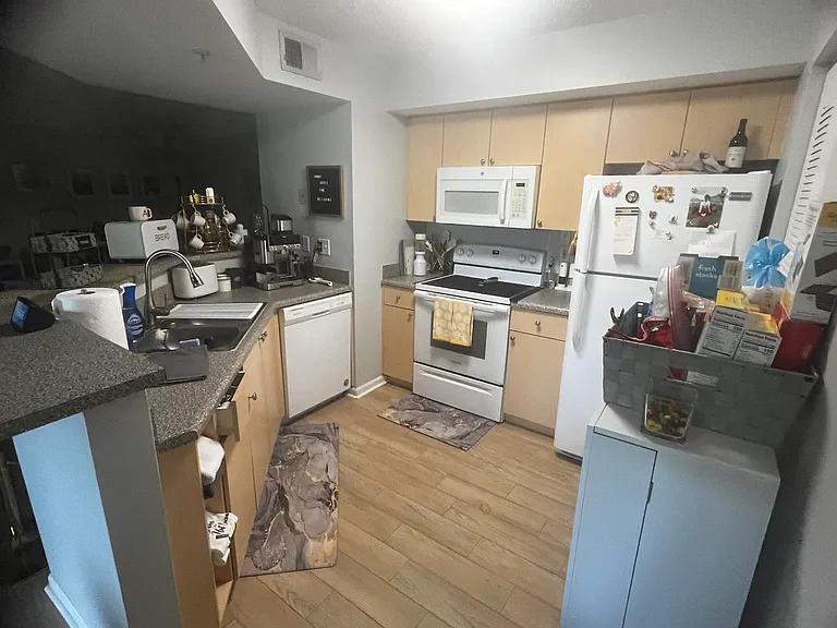 3805 NW Mediterranean Ln — Photo 7