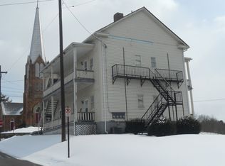 355 S Washington St, Evans City, PA 16033