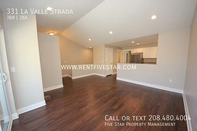 331 La Valle Strada — Photo 3