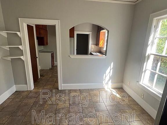 4th image of 1801 Winona Ave