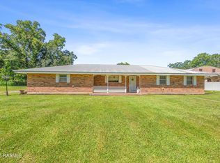 1212 S Main St, Breaux Bridge, LA 70517