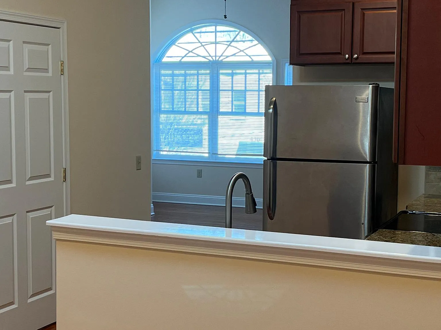 1 bed, 618 sqft, $1,950 — Photo 4