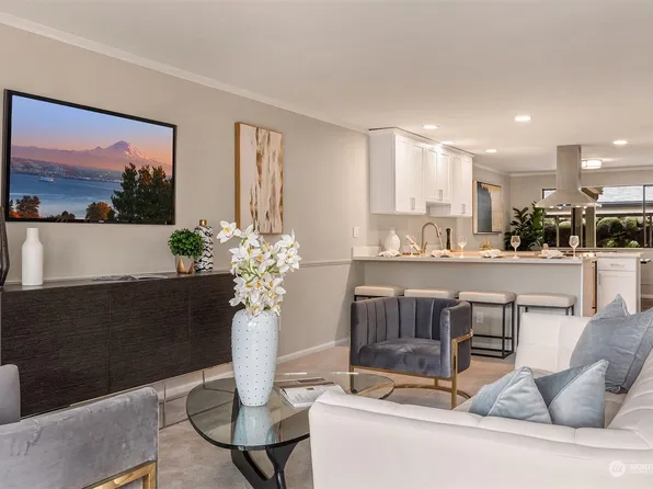 2920 76th Avenue SE #211, Mercer Island, WA 98040