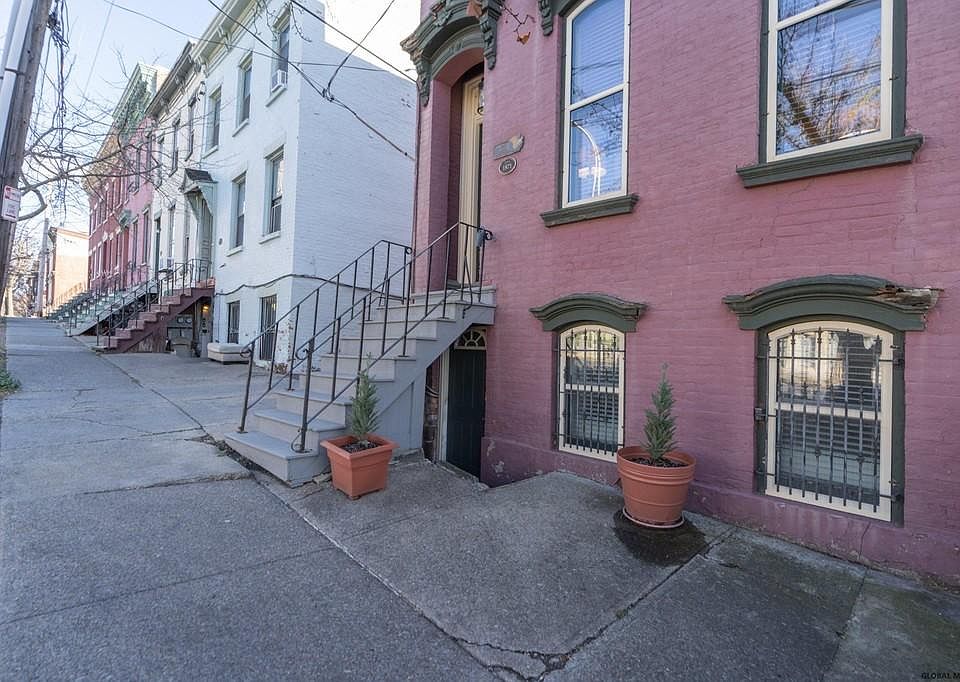 1st image of 173 Eagle St Unit 2