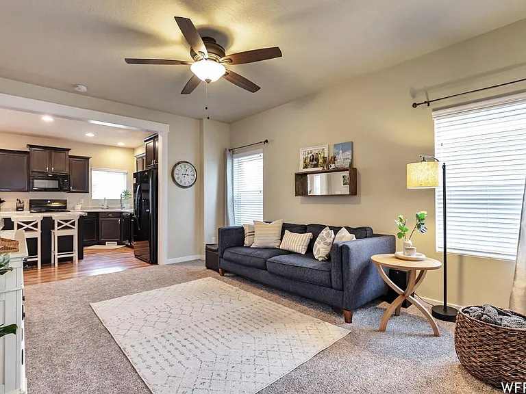 15222 S Republic Dr — Photo 3