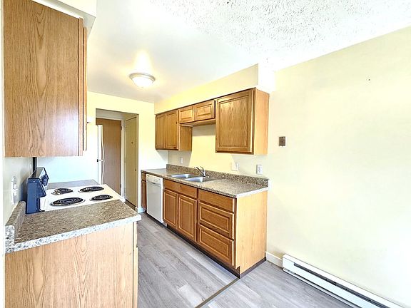 3rd image of 1712 W 2nd Ave #306