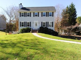 1200 Folkstone Pl, Knoxville, TN 37931