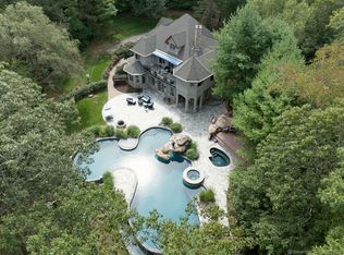 76 Sachem Head Rd, Guilford, CT 06437