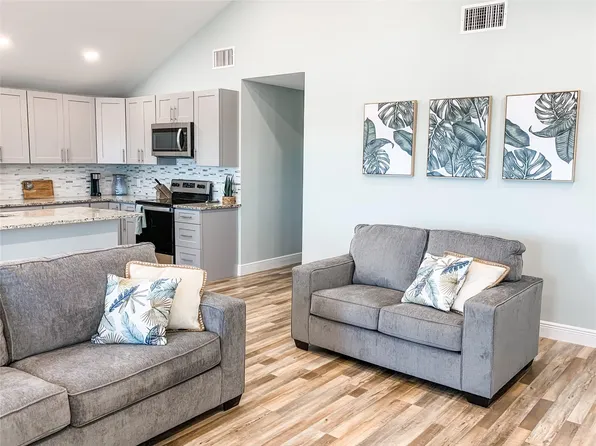 246 Seagull, Bay City, TX 77414