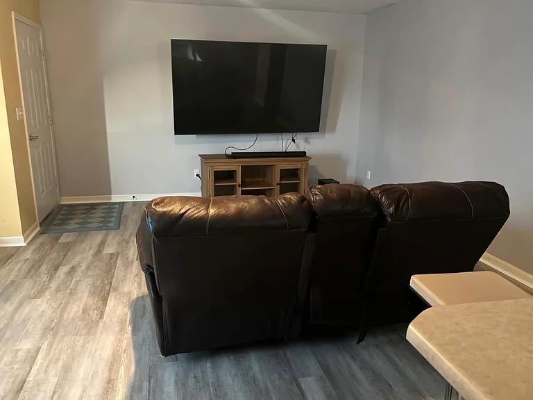 3722 Kendall Ct — Photo 1