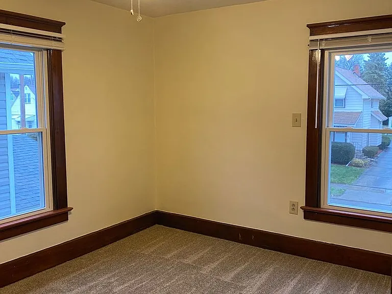 706 N Ward Ave — Photo 7