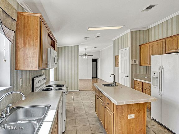 5th image of 5891 SEQUOIA Road