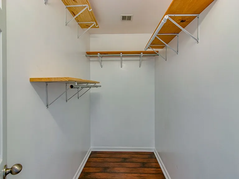 988 Chardea Ct — Photo 20