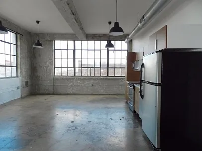 200 W Jackson Ave — Photo 3