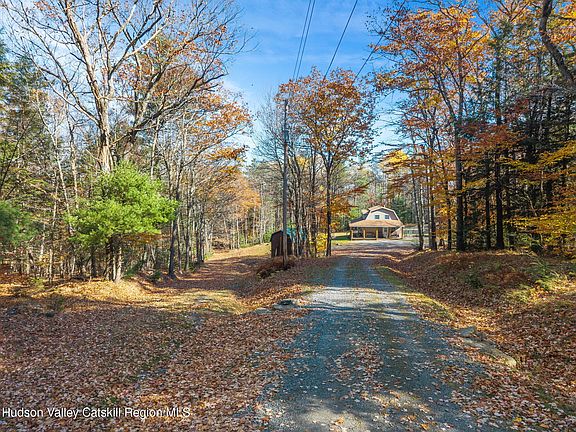 5th image of 400 Greenbush Hill Road